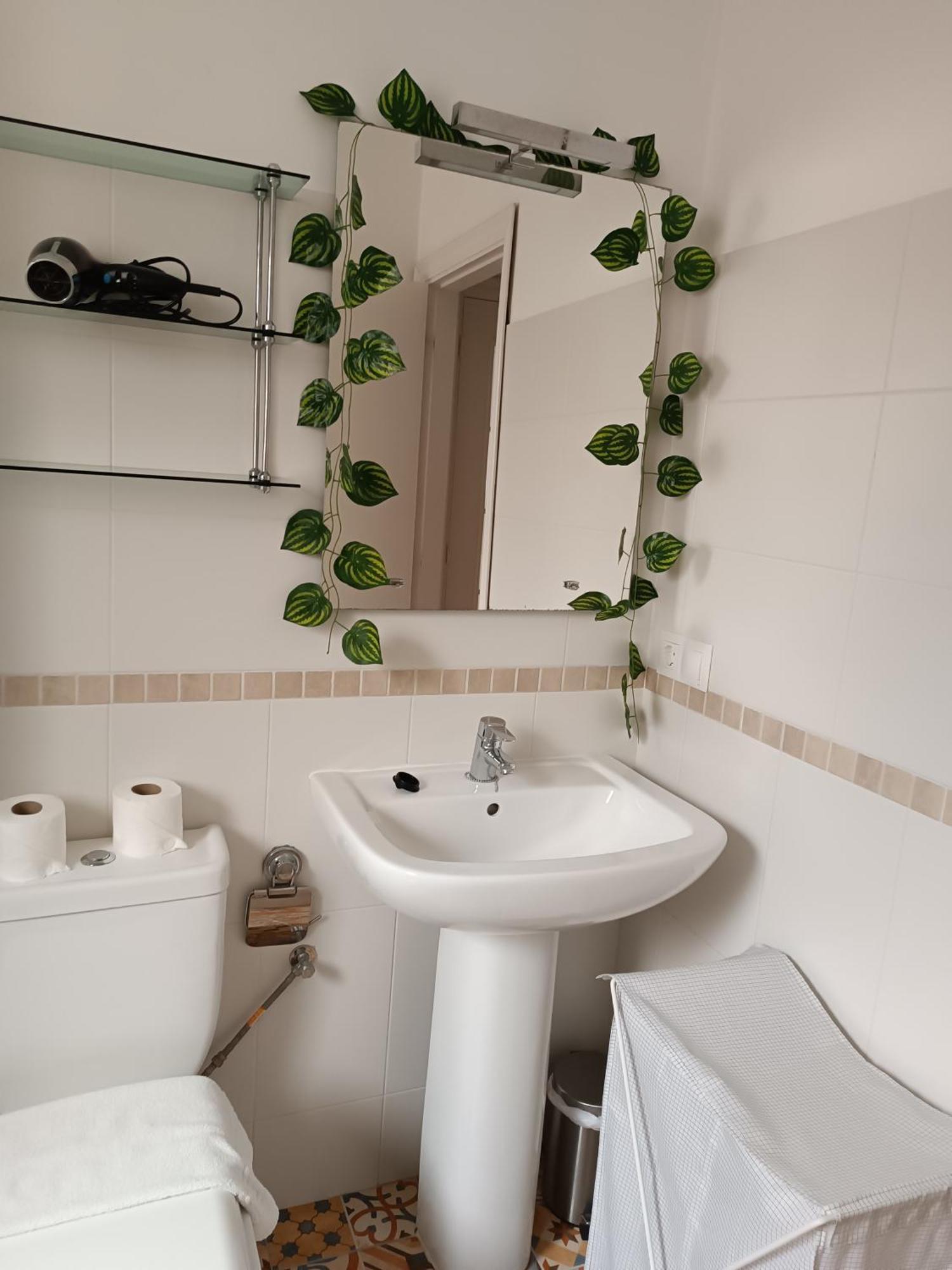 Bolivia Beach Apartments Malaga Exterior photo